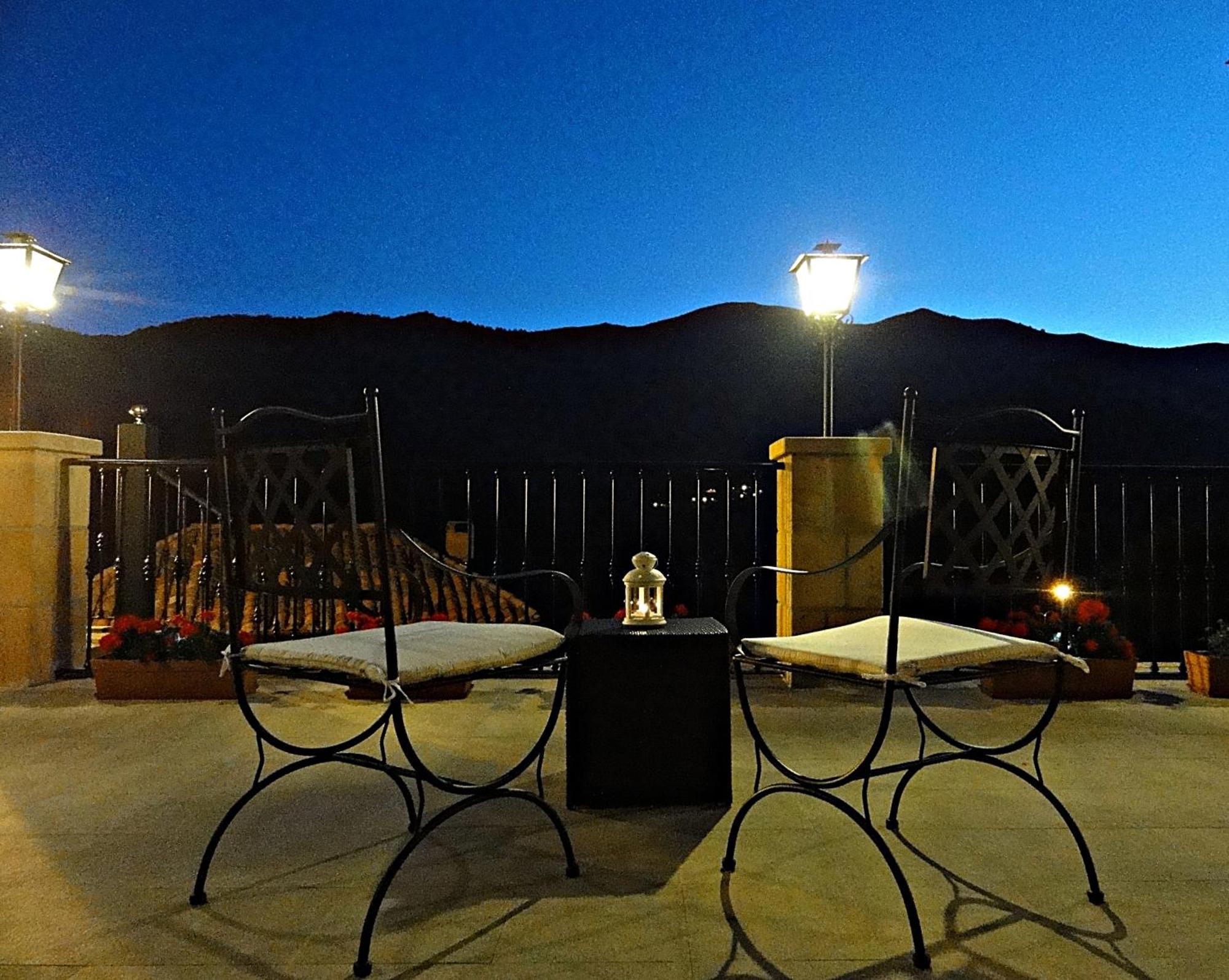 Posada Valle Del Oso Lerones Exteriér fotografie