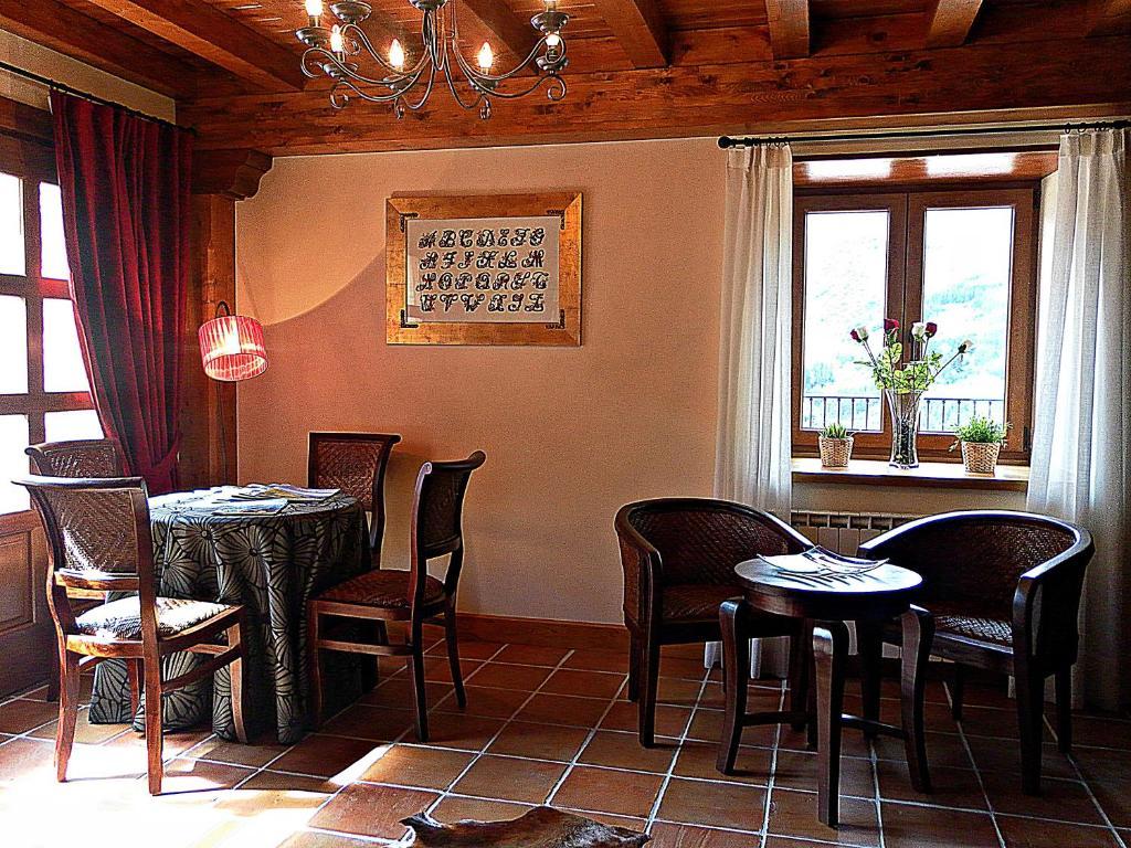 Posada Valle Del Oso Lerones Exteriér fotografie